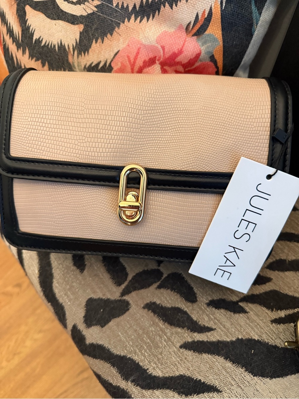 NWT Vegan Jules Kae Beige and Black Crossbody Bag - Picture 3 of 8